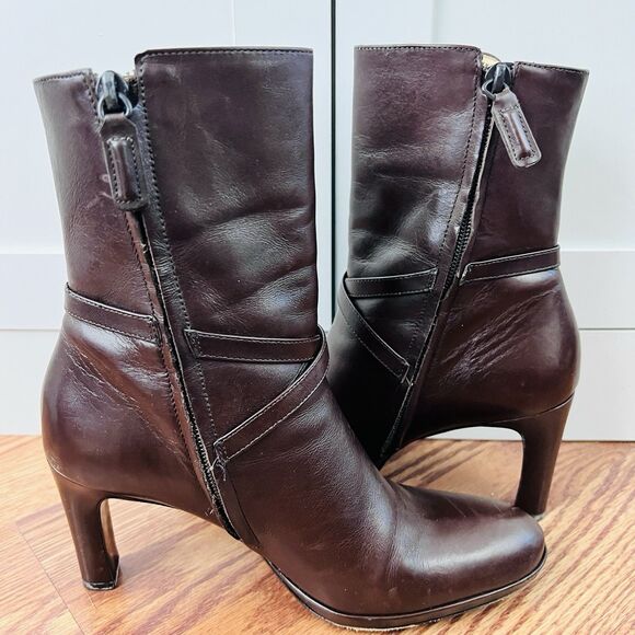 Gorgeous Antonio Melani 6.5M Brown Leather Strappy Buckled Heeled Booties - Picture 4 of 9